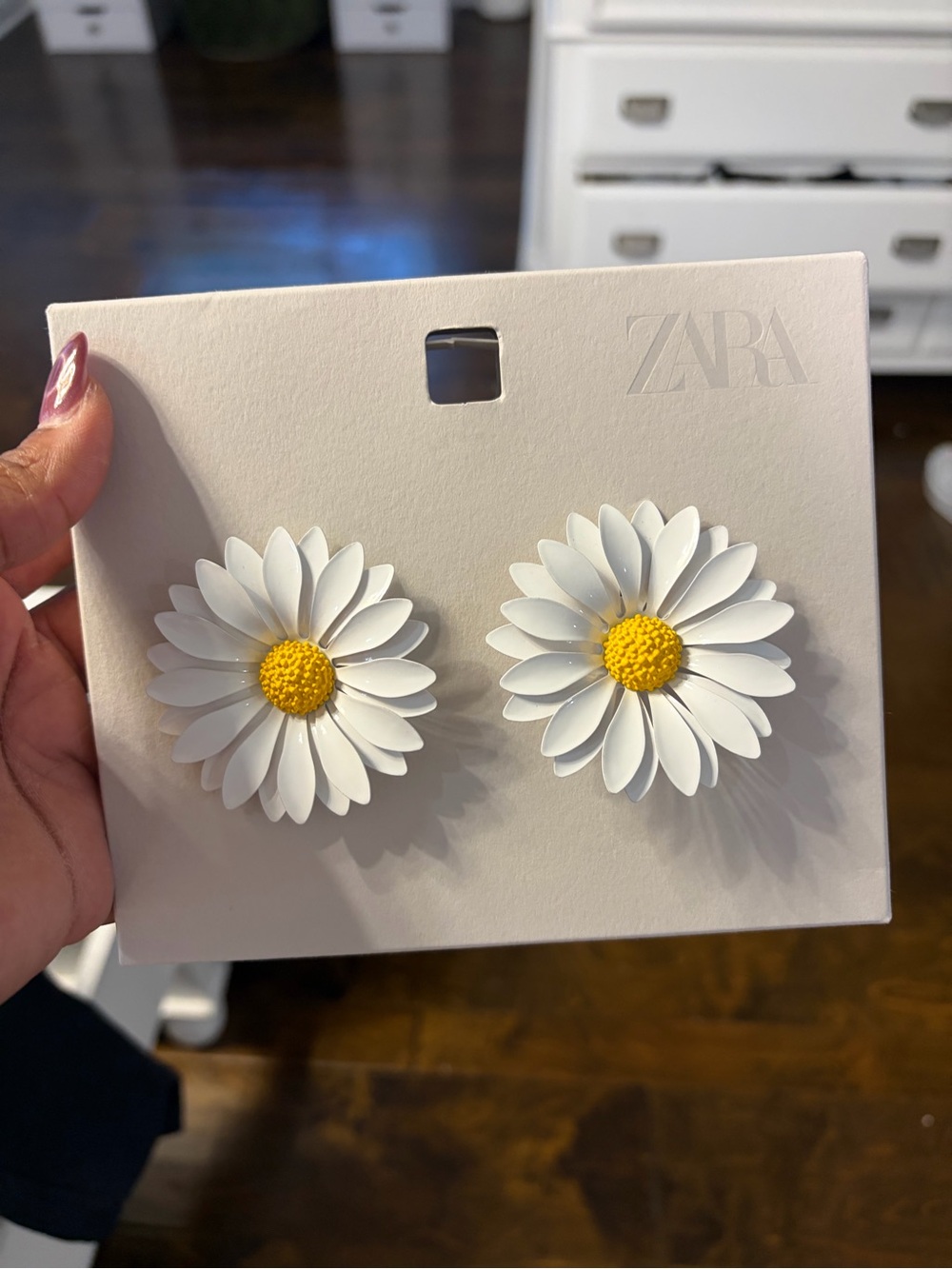 Zara White and Yellow Daisy Stud Earrings